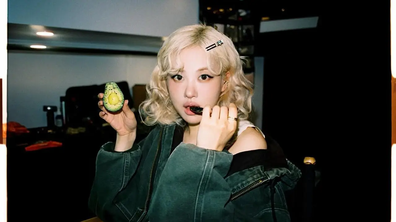 Pesona Khas American Girl Rose BLACKPINK yang Hidupkan Rambut Ikonik Marilyn Monroe