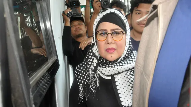 [Bintang] Elvy Sukaesih