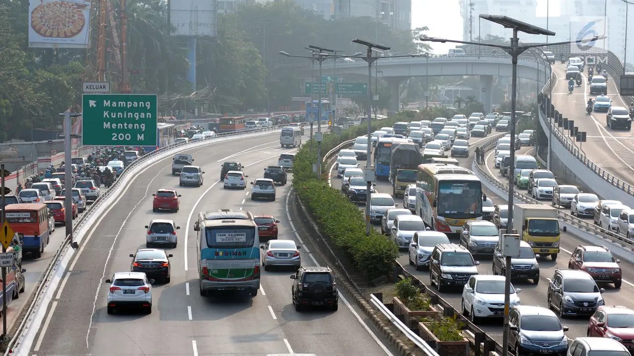 Pekan Terakhir Ramadan, Kendaraan Masih Padati Tol Dalam Kota