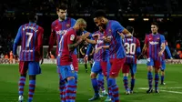 Barcelona membungkam Osasuna empat gol tanpa balas pada laga pekan ke-28 La Liga di Camp Nou, Senin (14/3/2022) dini hari WIB. (AP Photo/Joan Monfort)