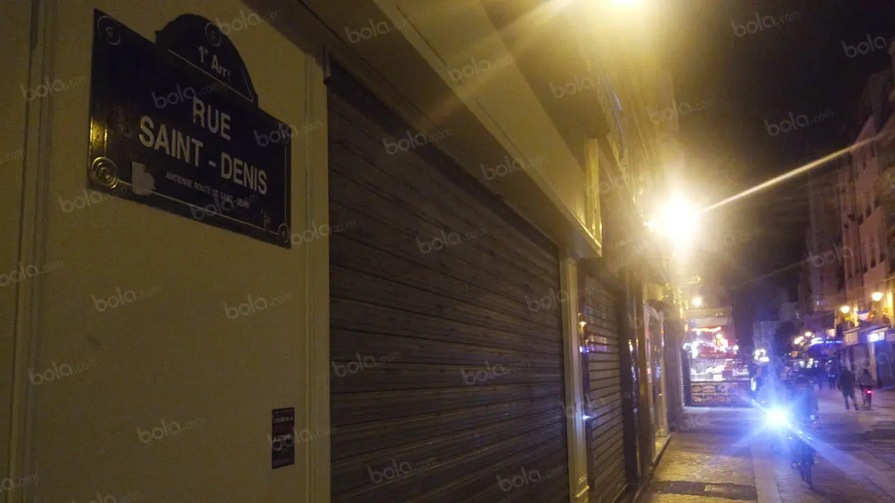 Rue St Dennis