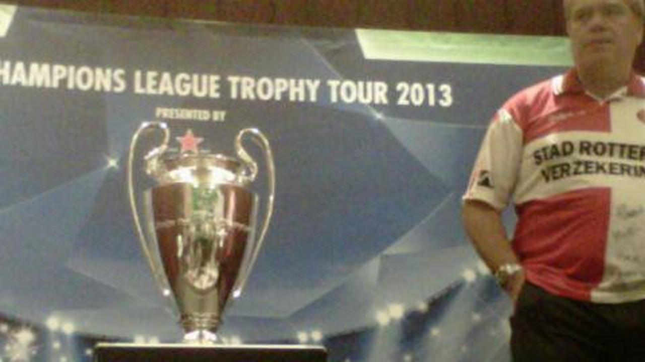 Trofi Liga Champions mampir ke Indonesia