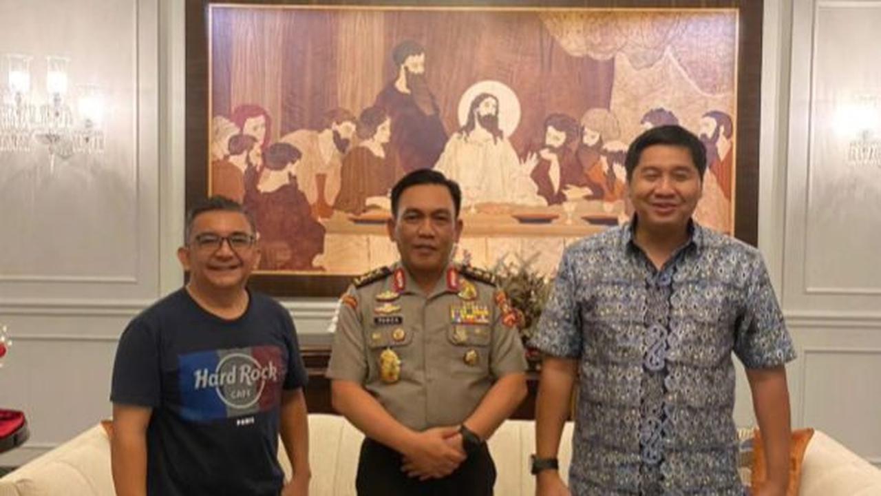 Unggahan foto dari politikus Maruarar Sirait bersama Komjen Pol Panca Simanjuntak dan Edwin Nainggolan menyimpan kisah yang tak banyak diketahui orang.