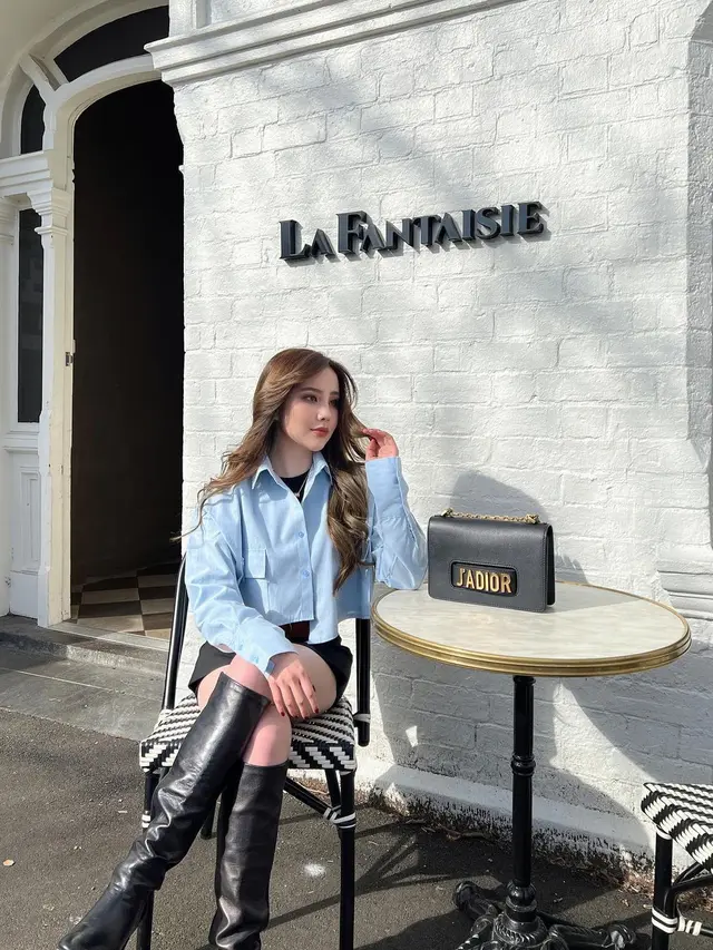 Blazer Jadi Andalan Agatha Chelsea, Nggak Kalah Keren dari Seleb Luar Negeri!