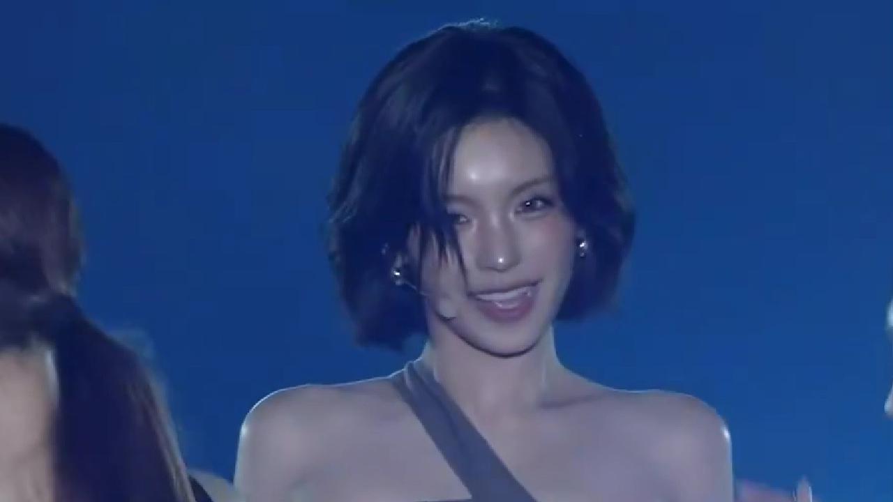 Potret Terbaru Yeji ITZY dengan Model Rambut Pendek Makin Cantik dan Fresh di Atas Panggung