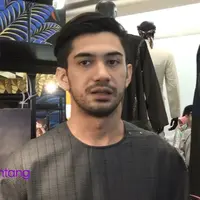 Sebagai aktor yang mempunyai harapan tinggi untuk perfilman Indonesia, Reza Rahadian ingin coba jadi sutradara.