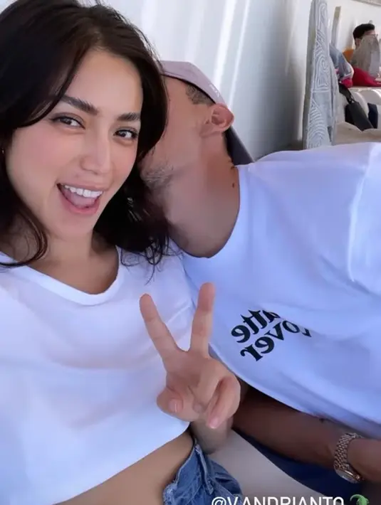 Jessica Iskandar honeymoon (Instagram/inijedar)