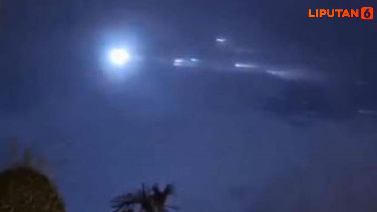 Banner Infografis Geger Sampah Antariksa Jatuh di Sanggau Kalbar. (Foto: Tangkapan Layar Video FB)