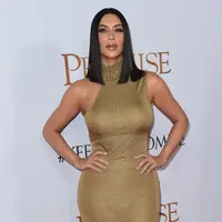 Kisah hidup Kim Kardashian tak lekang dari sorotan publik, terlebih dengan kejadian perampokan yang menimpanya beberapa bulan lalu. Sempat merasakan trauma, namun kini Kim ambil pelajaran dari semuanya.  (AFP/Bintang.com)