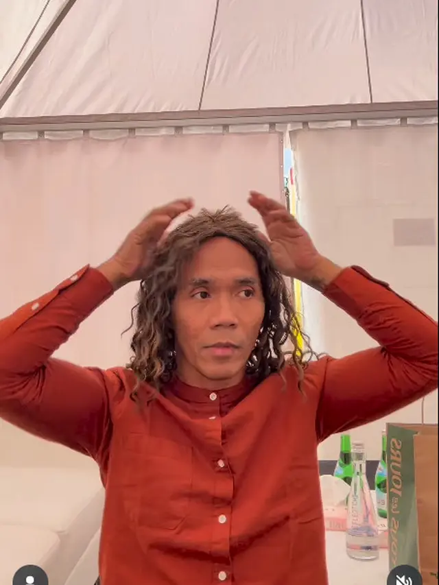 6 Potret Kaka Slank Pakai Wig Bikin Pangling