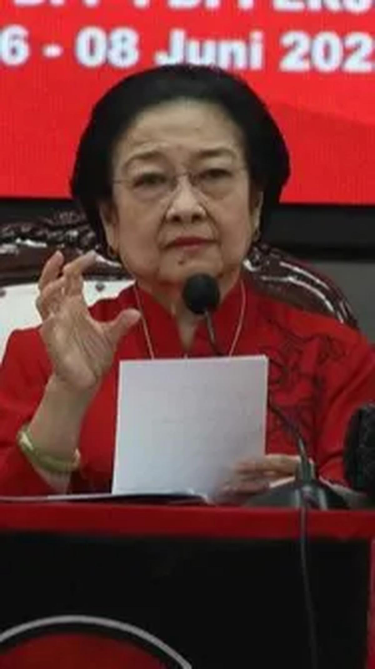 "Saya sampai kadang-kadang bilang sama Pak Jokowi, udah deh bubaran saja KPK itu pak, menurut saya enggak efektif," tegas Megawati, Senin (21/8).&nbsp;