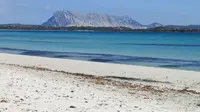 Salah satu pantai di Pulau Sardinia. (dok. Pixabay/Novi Thedora)