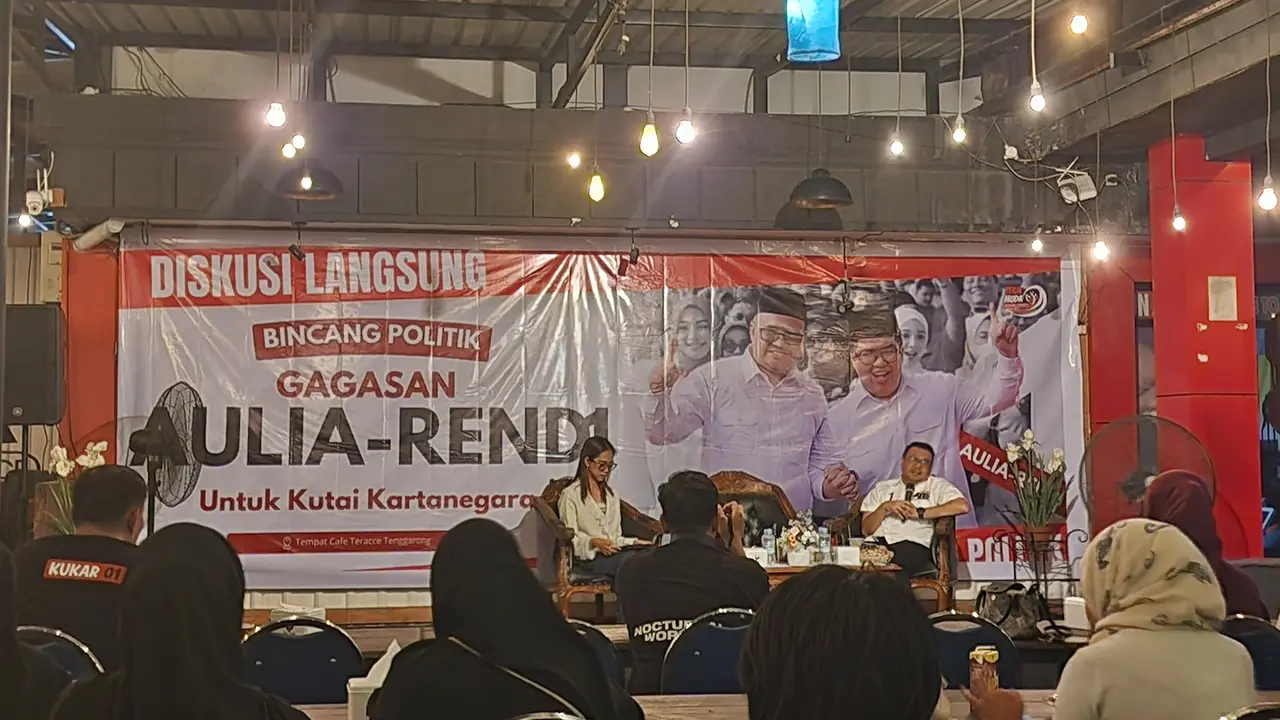 Calon Bupati Kutai Kartanegara Aulia Rahman Basri dalam diskusi publik yang berlangsung pada 13 April 2025 (Istimewa)