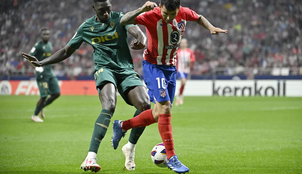 Sedangkan Cadiz bertengger di posisi ke-12 dengan koleksi 9 poin. (JAVIER SORIANO / AFP)
