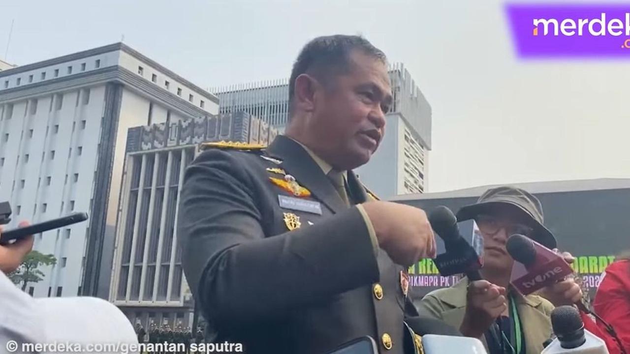VIDEO: Kasad Maruli Soal Usul TNI Berbisnis "Prajurit Banyak Ojol, Kalau Sempat Saya Mau Ngojek"