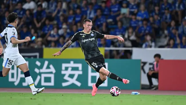 Foto: Mengenal Mitchell Duke, Penyerang Veteran Timnas Australia yang Membawa Machida Zelvia Bersaing di J1 League Musim Ini