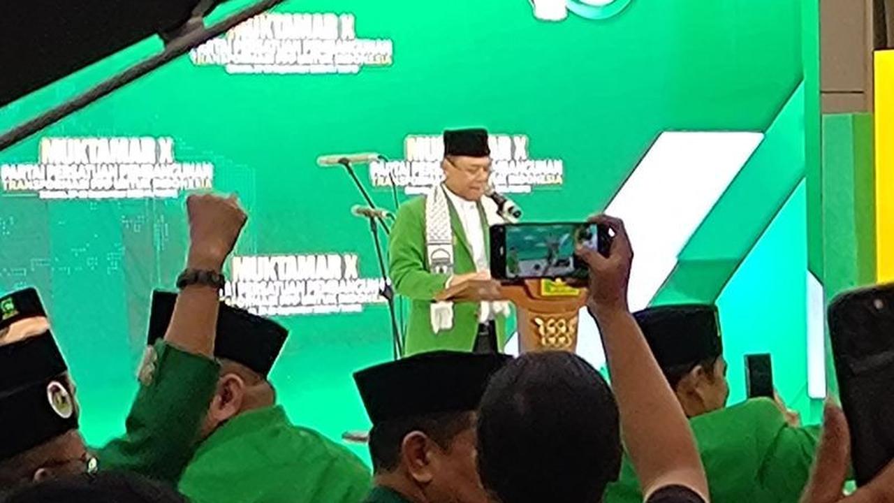Riuh Yel-yel 'Ketua Baru' dan 'Lanjutkan!' Warnai Pidato Mardiono di Muktamar PPP ke-10: Sinyal Perubahan atau Konsolidasi?
