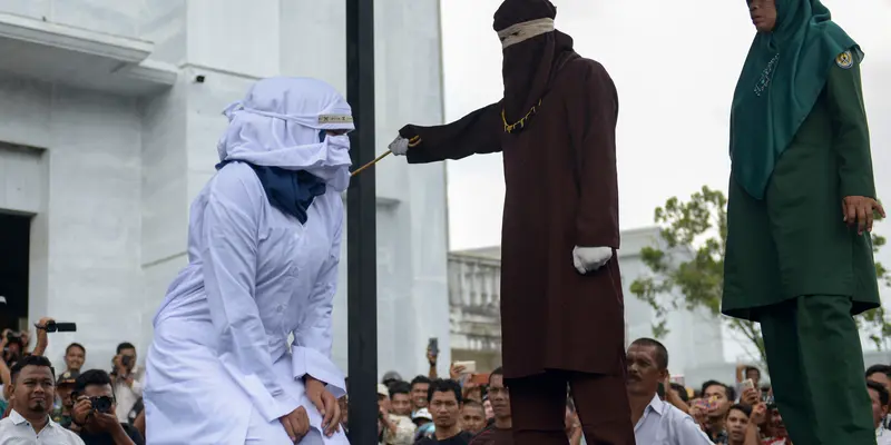 2 PSK Online Dihukum Cambuk di Aceh