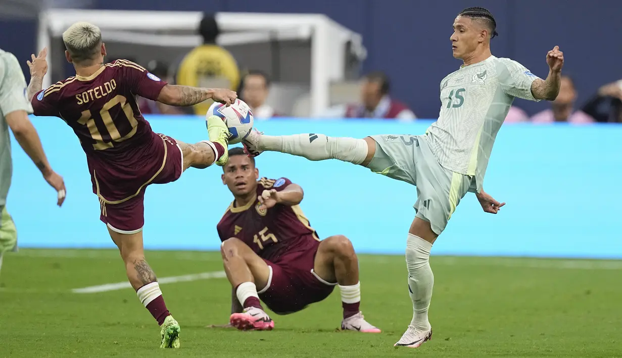 Dengan kemenangan ini Venzuela berada di posisi teratas klasemen grup dengan raihan 6 poin. (AP Photo/Mark J. Terrill)