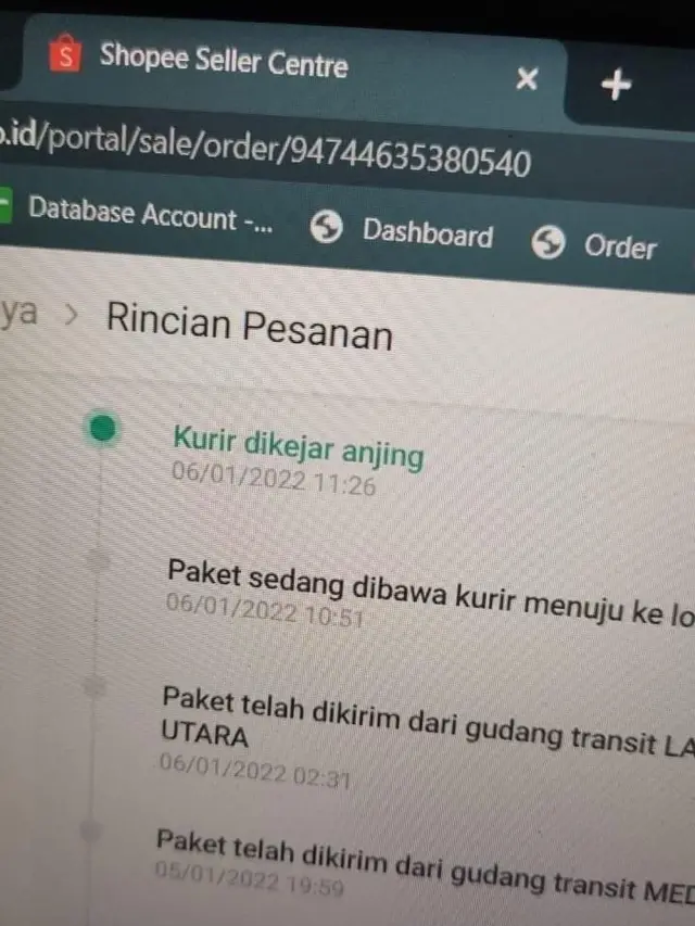 8 Status Pengiriman Paket Ini Kocak, Ada yang Kecebur Got
