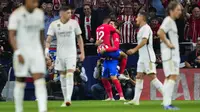 Dua pemain Atletico Madrid, Alvaro Morata dan Samuel Lino, merayakan gol yang tercipta ke gawang Real Madrid dalam laga jornada keenam La Liga Spanyol di Metropolitan Stadium, Madrid, Senin (25/9/2023) dini hari WIB. Atletico Madrid menang 3-1 atas rival sekotanya. (AP Photo/Manu Fernandez)