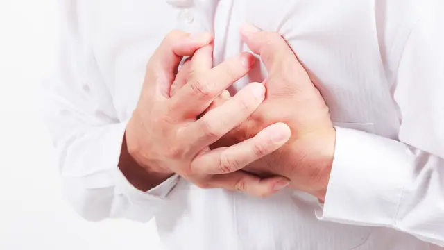 Beda Nyeri Dada karena Sakit Jantung dengan GERD
