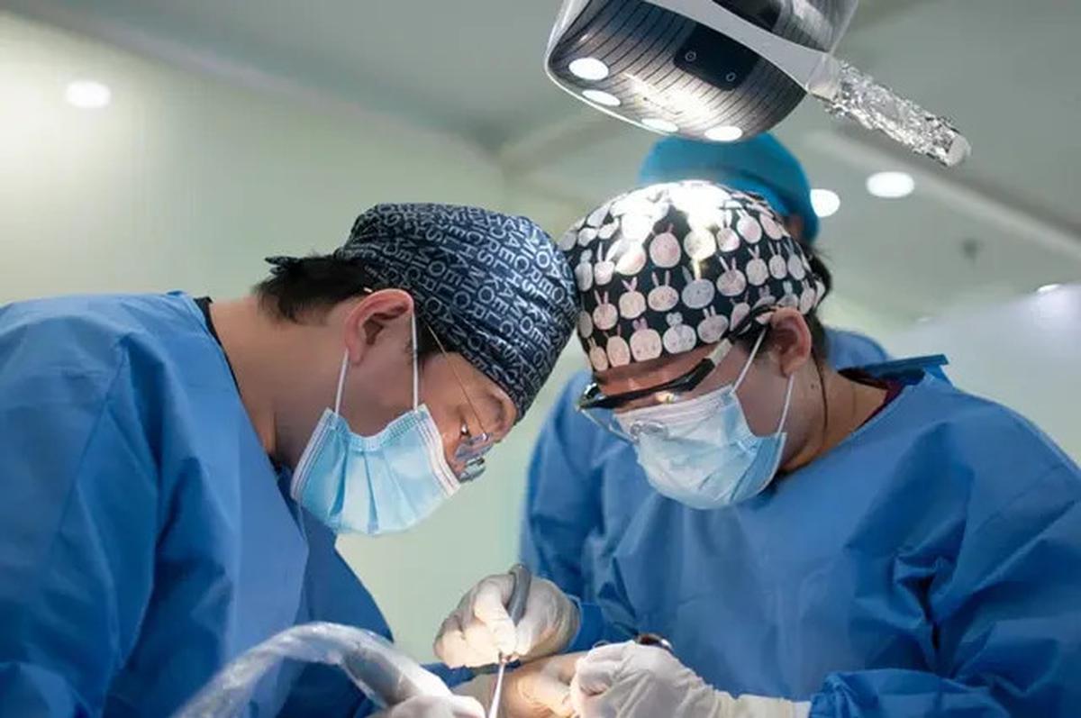 Jangan Pernah Berpikir Oplas, UAH Ungkap Alasan Terbesar Mengapa Tak Boleh Ubah Tampilan Fisik
