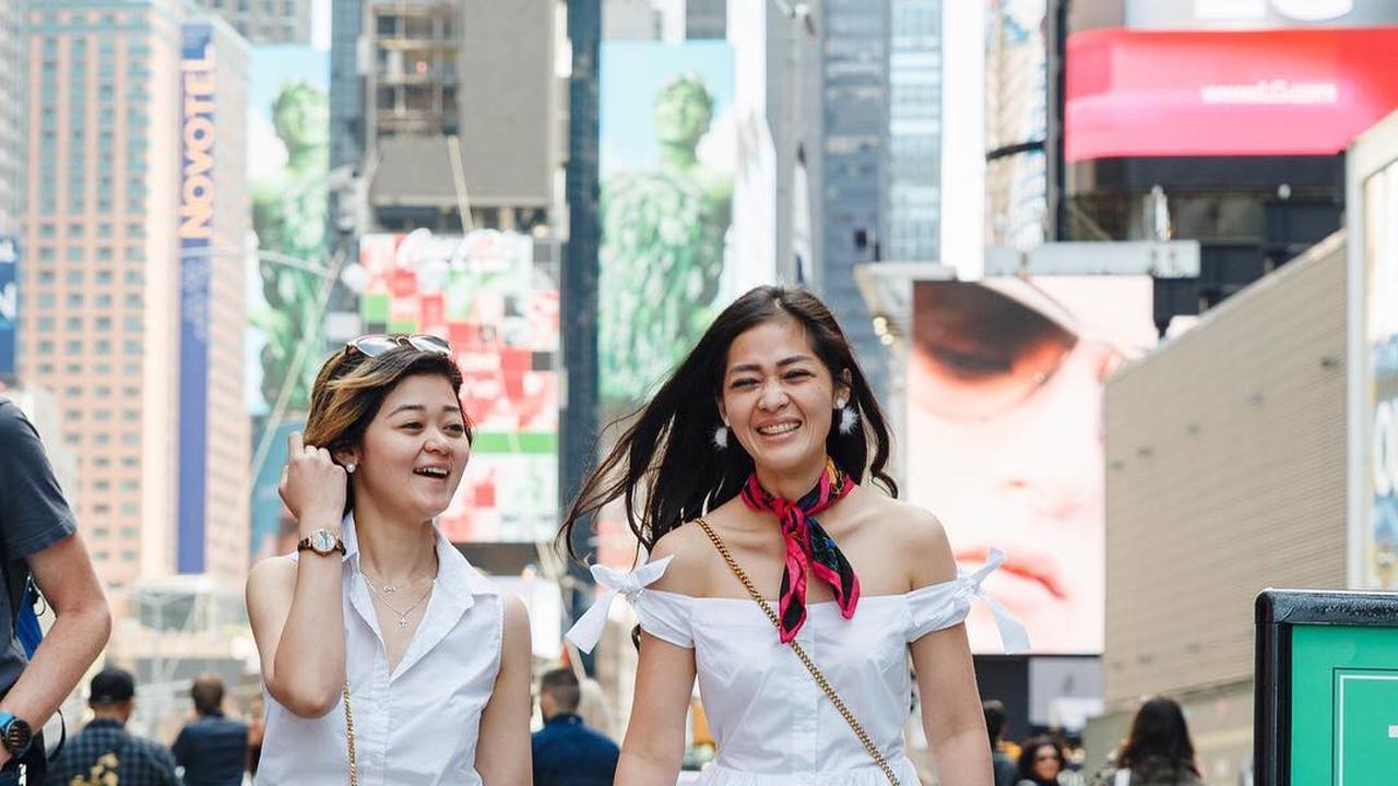 Potret Kedekatan Gracia Indri dan Gisela Cindy Saat Liburan, Kakak Adek yang Kompak