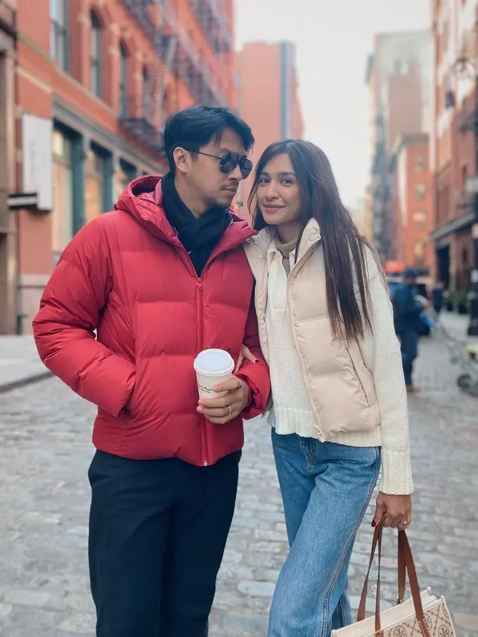 Mikha Tambayong-Deva Mahenra