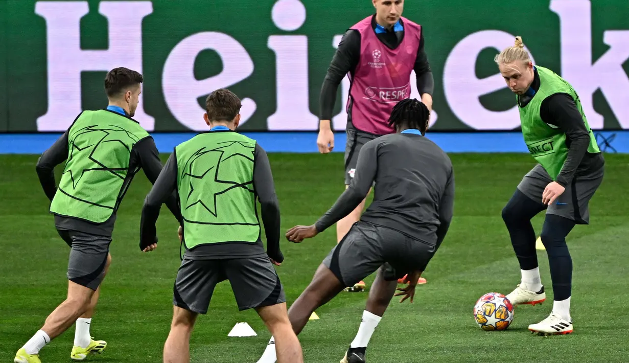 Pelatih Real Madrid, Carlo Ancelotti menampik bahwa timnya akan dengan mudah mengalahkan sang lawan. (JAVIER SORIANO/AFP)