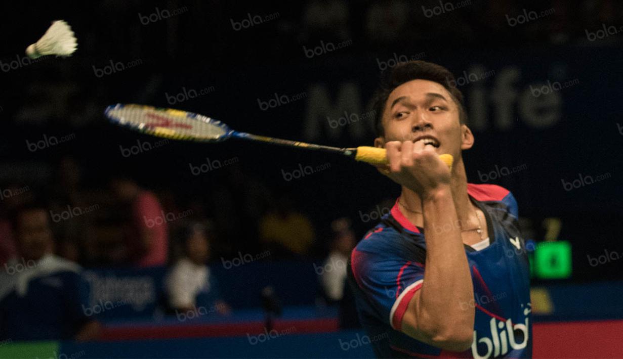 Tunggal putra Indonesia, Jonatan Christie, kalah 21-14, 19-21 dan 14-21 dari tunggal putra Denmark, Jan O Jorgensen. (Bola.com/Vitalis Yogi Trisna)
