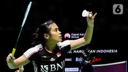 Duel Gregoria Mariska Tunjung melawan Pusarla Sindhu berlangsung ketat di gim pertama. (Liputan6.com/Herman Zakharia)