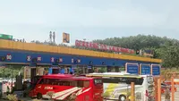 33.608 Kendaraan Masuk Jateng, 17 Gardu di Gerbang Tol Kalikangkung Dioperasikan