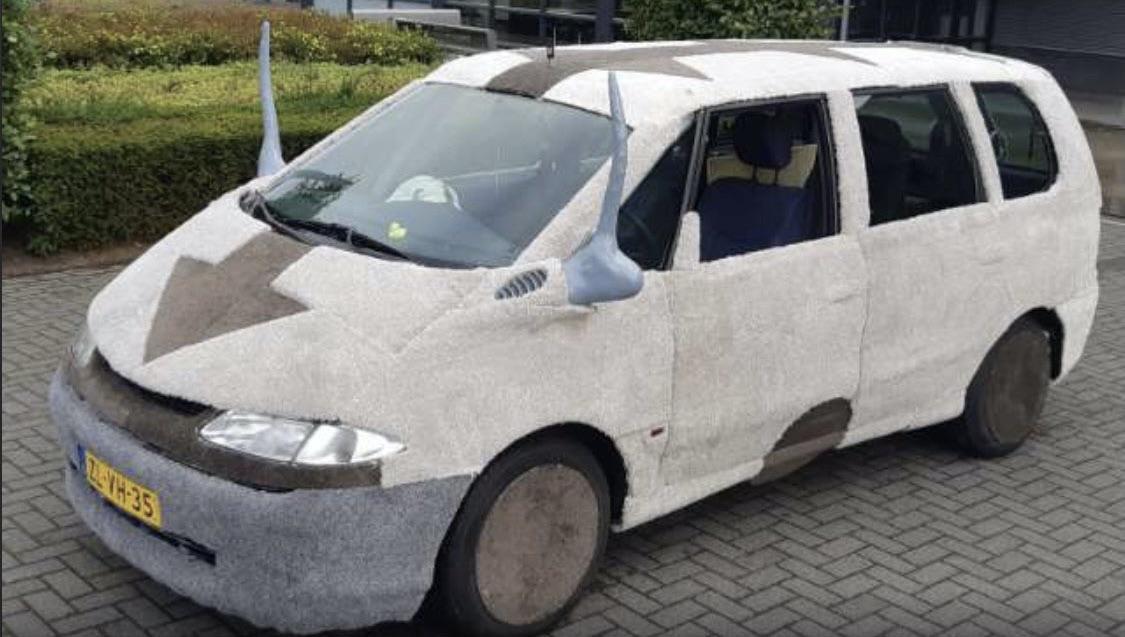 (c) Twitter/ShittyCarsMods