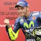 7. Valentino Rossi (Monster Energy Yamaha) - The Doctor menempati peringkat ketujuh klasemen sementara dengan 45 poin. Rossi hanya mampu finis ke sembilan pada balapan MotoGP Styria. (AP/Nicolas Aguilera)