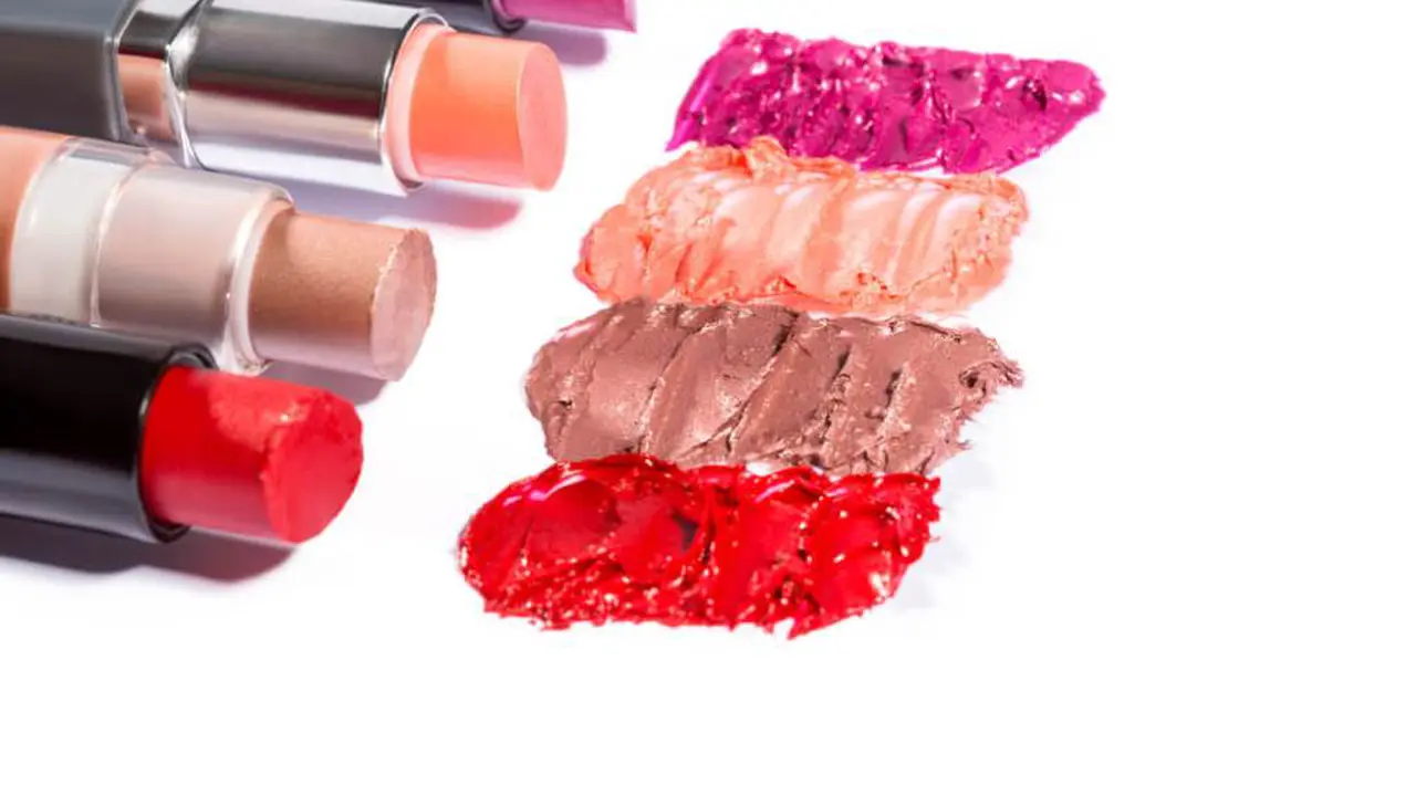 Belum tahu? Ini Bedanya Lipstik Matte dan Lipstik Creamy