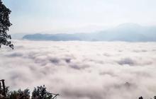 Keindahan Gunung Luhur Bak Negeri di Atas Awan, Bisa Jadi Alternatif Healing saat Weekend