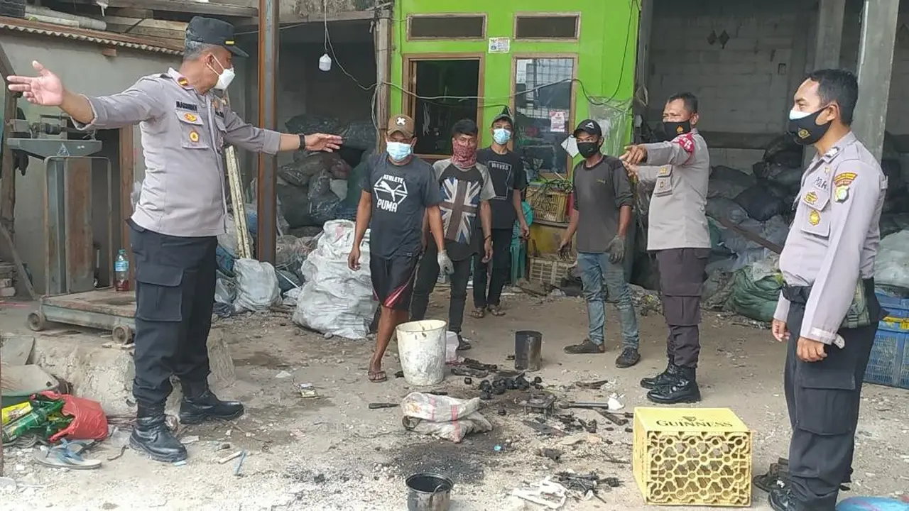 Ratusan Warga Muara Angke Dijemput Polisi