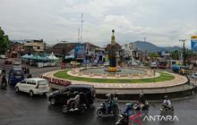 Lalu Lintas Cianjur Ramai Lancar Saat Natal 2025, Antisipasi Lonjakan Kendaraan Berhasil