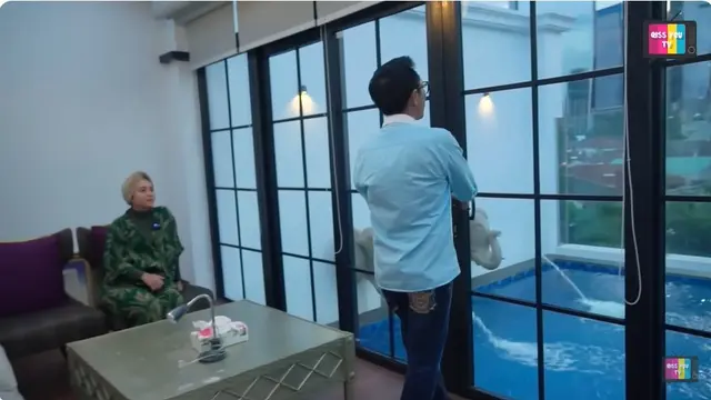 7 Potret Rooftop Rumah Eko Patrio, Kolam Renang Mewah hingga Lift Makanan Canggih