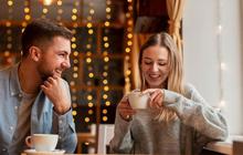 7 Tips Pasangan Tetap Romantis dan Menjaga Kepercayaan Disela-sela Kesibukan Bekerja