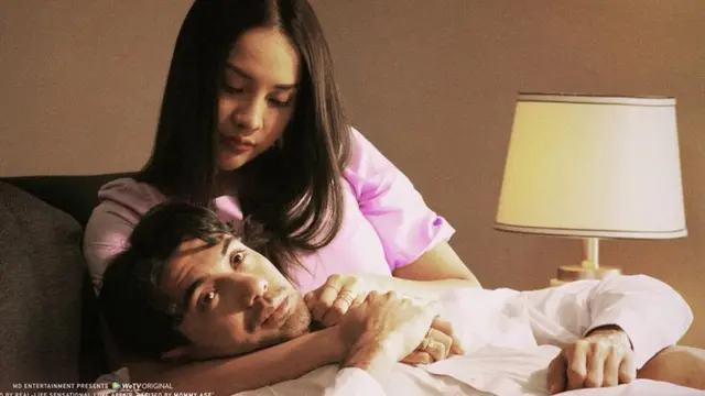 Reza Rahadian dan Anya Geraldine.