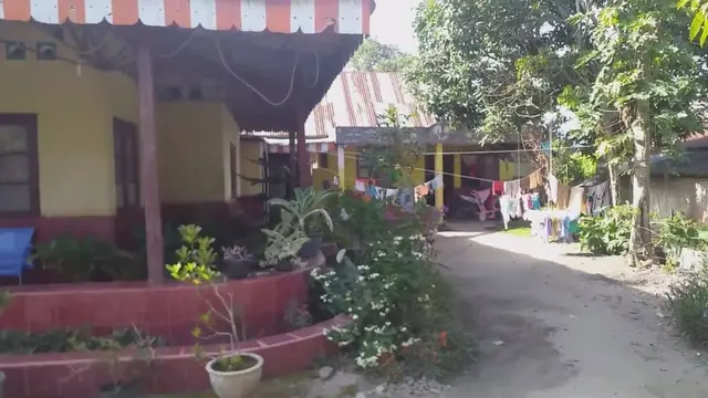 6 Transformasi Rumah Hotman Paris Dulu Vs Sekarang, Kini Bak Istana