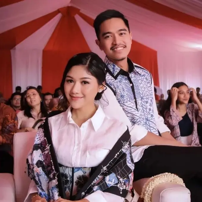 Tampilan Erina Gudono Dampingi Kaesang yang Jadi Sorotan, Padukan Etnik dan Heels Mahal