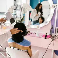 Ilustrasi perawatan rambut di salon. (Credit: Pexels/RDNE Stock project)