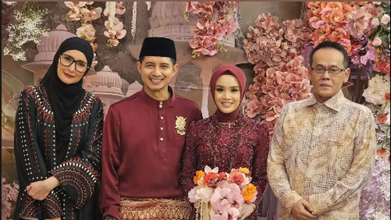 6 Potret Inneke Koesherawati di Lamaran Chand Kelvin, Dea Sahirah Keponakannya