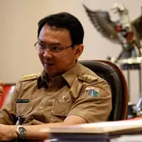 Melalui akun twitter, Ahmad Dhani menantang Ahok untuk mengatasi kemacetan di Tol TB Simatupang, lalu seperti apa reaksi orang nomor satu di Jakarta tersebut?