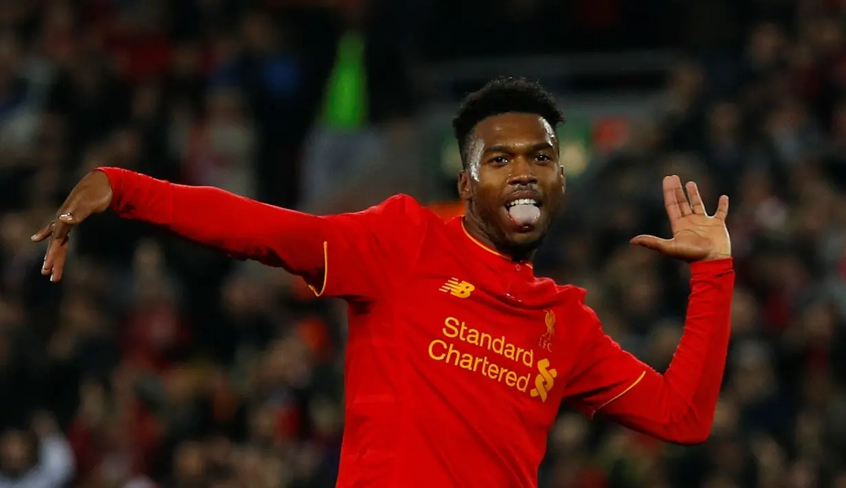 Liverpool menaklukkan Tottenham Hotspur, 2-1, pada putaran keempat Piala Liga Inggris di Stadion Anfield, Liverpool, Selasa (25/10/2016) waktu setempat. Daniel Sturridge mencetak 2 gol Liverpool. (Reuters/Phil Noble)