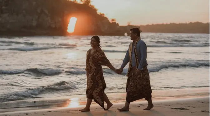 Kahiyang Ayu dan Bobby Nasution menjalani sesi prewedding. (Instagram/ayanggkahiyang)