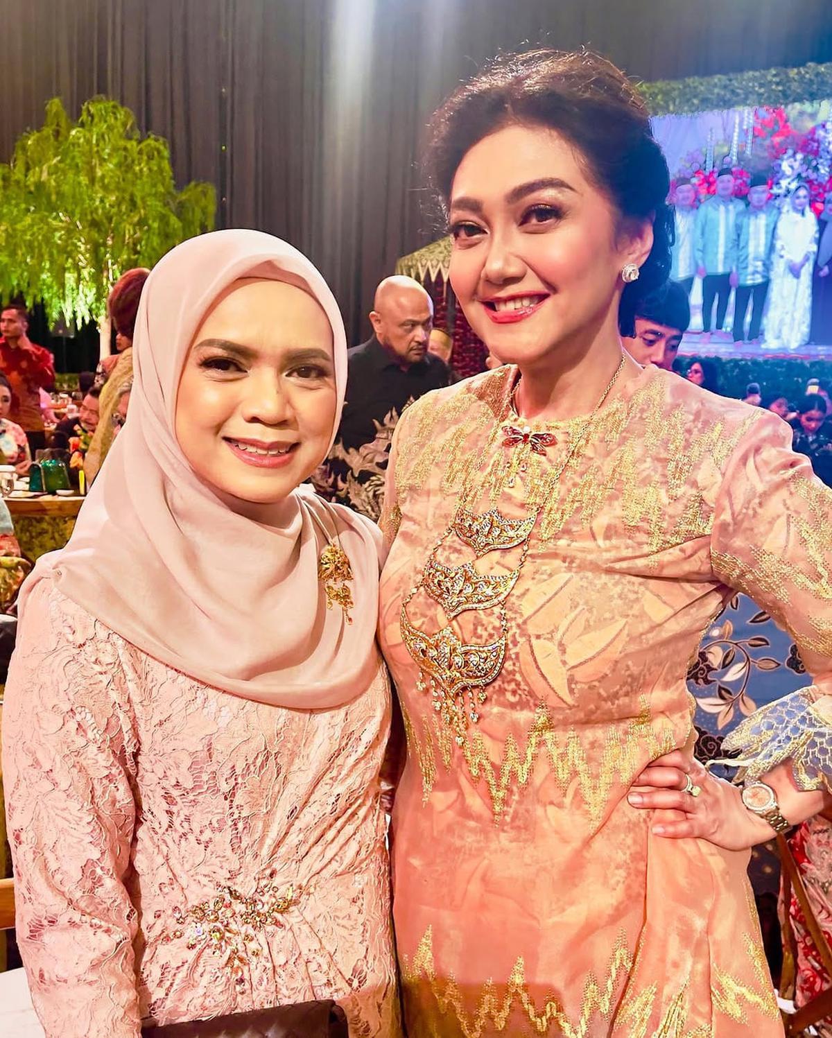 Potret Bella Saphira Hadir di Resepsi Pernikahan Rasyid Rajasa dan Tamara Kalla, Tampak Awet Muda